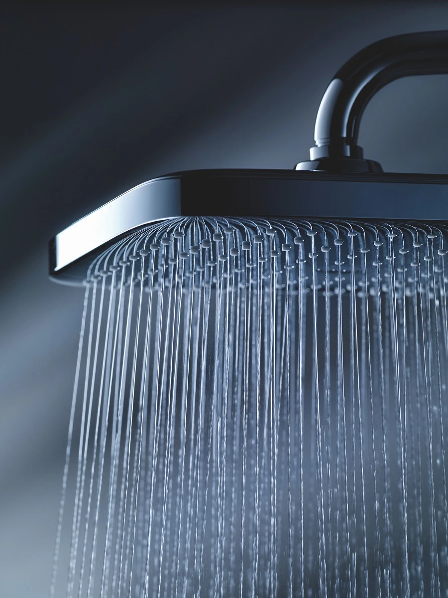 Квадратна душ пита GROHE Tempesta 250 Cube със струя Rain и хромирано покрити
